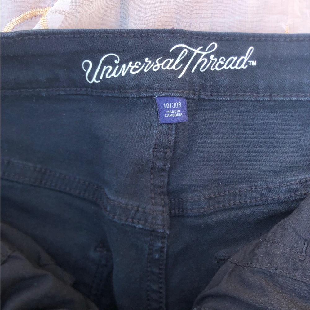 Universal Thread - Picture 6 of 8